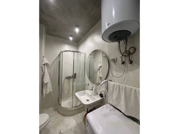 Tirane, jepet me qera apartament 1+1 Kati 14, 63 m² 650 € (ZOGU I PARE)
