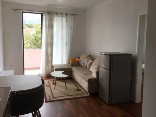 Tirane, shitet apartament 1+1+Ballkon Kati 4, 55 m² 83.500 € (NE SHKOZE)