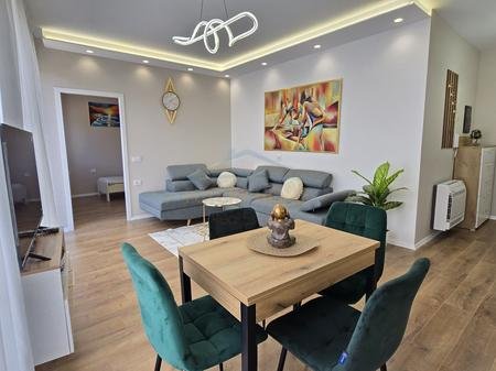 Tirane, jepet me qera apartament 2+1+Ballkon Kati 3, 80 m² 1.000 € 
