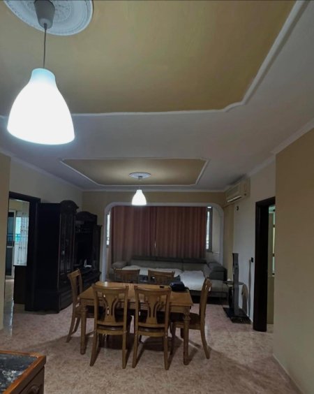 Tirane, jepet me qera apartament 2+1+Ballkon Kati 6, 105 m² 550 € (Laprake, Rruga Dritan Hoxha)