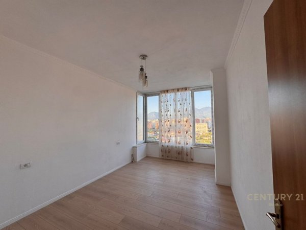 Tirane, jepet me qera apartament 1+1 Kati 9, 67 m² 400 € (Yzberisht)