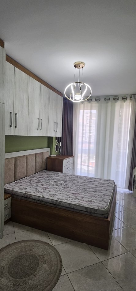 Tirane, jepet me qera apartament 1+1 Kati 4, 76 m² 500 € (Kompleksi Turdiu)
