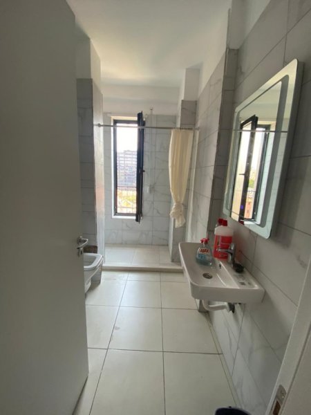 Tirane, jap me qera apartament 2+1+Ballkon Kati 6, 85 m² 700 € (rruga Karl Gega)