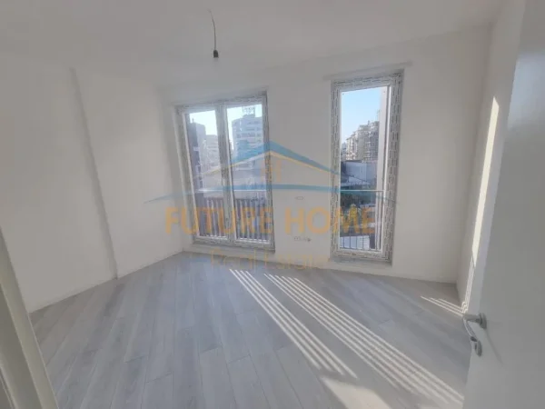 Tirane, jepet me qera apartament 2+1 Kati 5, 83 m² 1.300 € (Rruga Ali Begeja mbrapa 9katësheve)