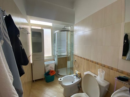 Tirane, jepet me qera apartament 1+1 Kati 4, 60 m² 550 € (Myslym Shyri)