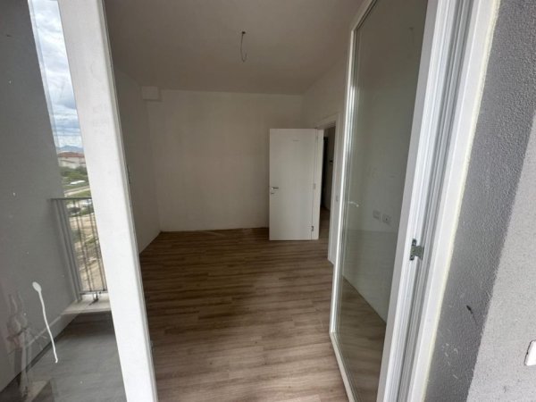 Tirane, shitet apartament 1+1 Kati 3, 63 m² 75.000 € 