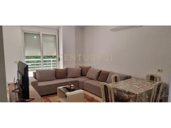 Tirane, jepet me qera apartament 1+1 Kati 2, 66 m² 400 € (Prane Fondacionit Eleonora)