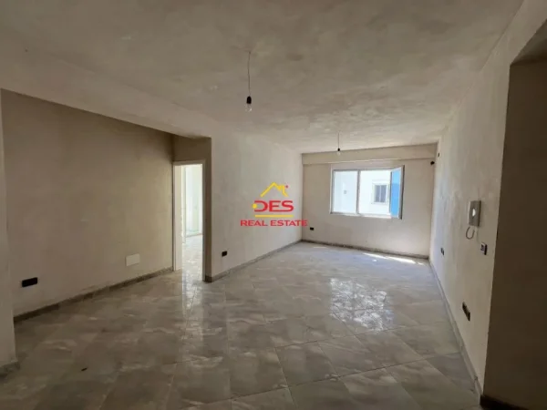 Vlore, shitet apartament 1+1+Ballkon Kati 2, 65 m² (Rruga Dhimitër Konomi)