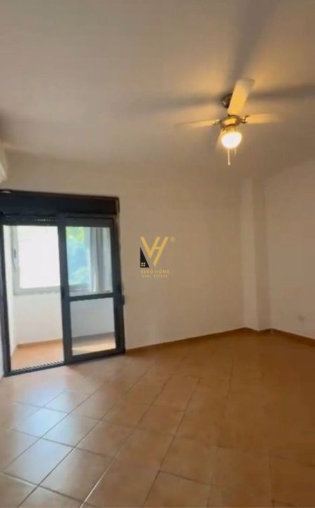 Tirane, shitet apartament 2+1+Ballkon Kati 2, 127 m² 255.000 € (SQUARE 21)