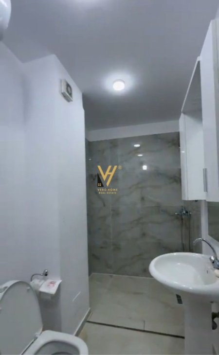 Tirane, shitet apartament 2+1+Ballkon Kati 2, 127 m² 255.000 € (SQUARE 21)