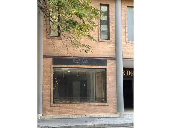 0683487469 Tirane, jepet me qera ambjent biznesi Kati 0, 90 m² 3.000 € (Torre Drini Center)