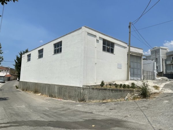 Tirane, jap me qera ambjent biznesi Kati 0, 500 m² 2.500 € 