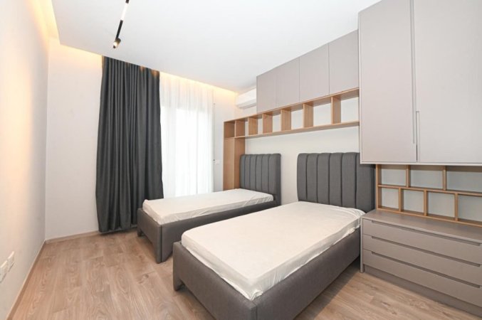 Tirane, jepet me qera apartament 2+1+Ballkon Kati 6, 110 m² 1.500 € (Kompleksi Delijorgji)