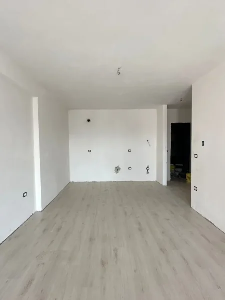 Tirane, shitet apartament 2+1 Kati 8, 121 m² 193.600 € (Fusha e Aviacionit)