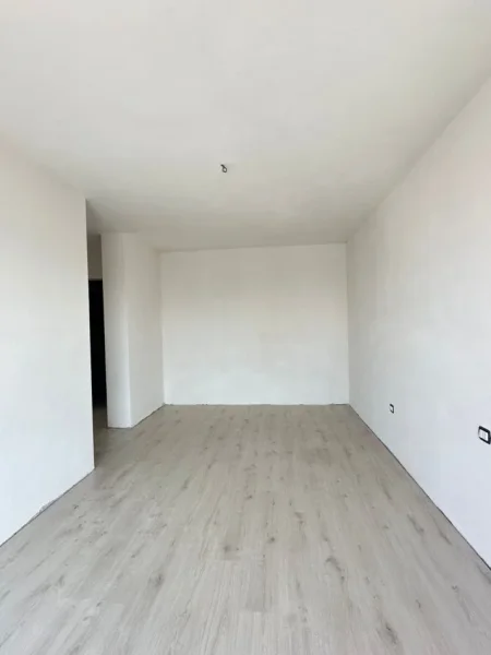 Tirane, shitet apartament 2+1 Kati 8, 121 m² 193.600 € (Fusha e Aviacionit)