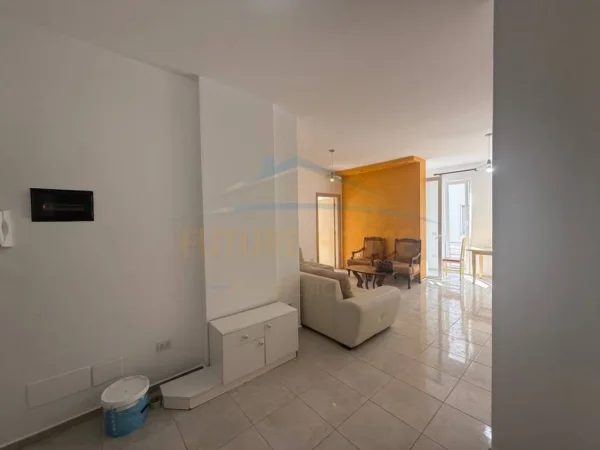 0683487469 Tirane, shitet apartament 1+1 Kati 2, 74 m² 89.000 € (Rruga Muhamet Deliu, Fresk)
