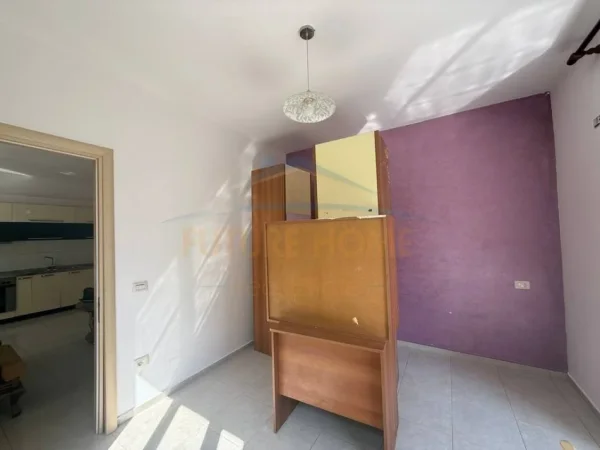 0683487469 Tirane, shitet apartament 1+1 Kati 2, 74 m² 89.000 € (Rruga Muhamet Deliu, Fresk)