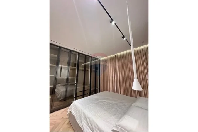 Tirane, jepet me qera apartament 3+1+Ballkon Kati 2, 150 m² 15.000 € (kika 2)