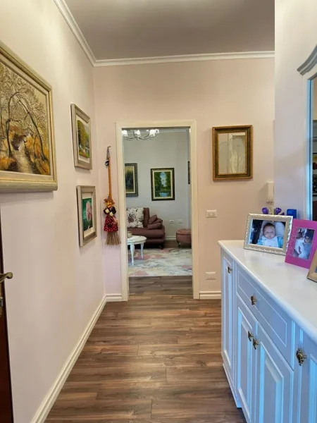 Tirane, shitet apartament 2+1 Kati 6, 110 m² 250.000 € (Rruga e Elabasanit)