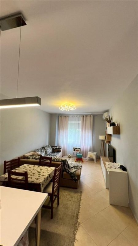 Tirane, shitet apartament 1+1+Ballkon Kati 1, 76 m² 101.000 € (FRESK)
