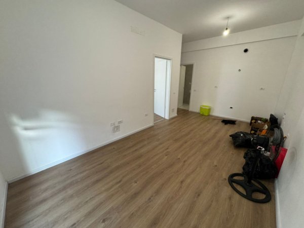 Tirane, shes apartament 1+1+Ballkon Kati 1, 55 m² 71.500 € (rruga e dajtit , Rezidenca OXA)