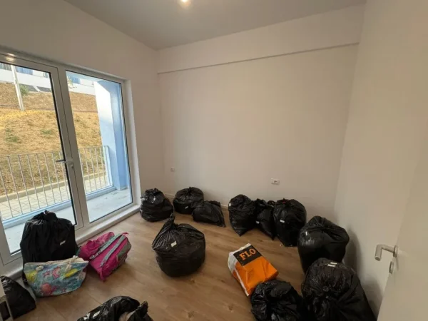 Tirane, shes apartament 1+1+Ballkon Kati 1, 55 m² 71.500 € (rruga e dajtit , Rezidenca OXA)