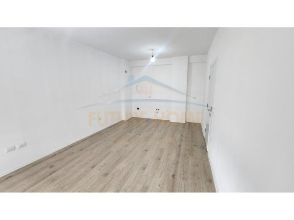 Tirane, shitet apartament 1+1 Kati 4, 64 m² 200.000 € (Komuna e Parisit)