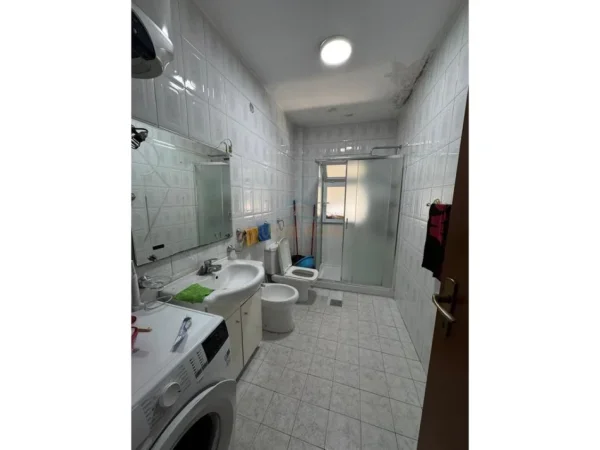 0683487469 Tirane, jepet me qera apartament 2+1 Kati 6, 84 m² 500 € (Perball Harry Fultz , Mine Peza)