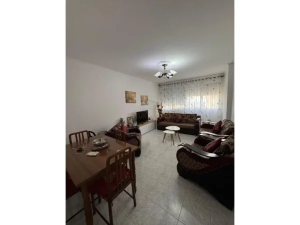 0683487469 Tirane, jepet me qera apartament 2+1 Kati 6, 84 m² 500 € (Perball Harry Fultz , Mine Peza)