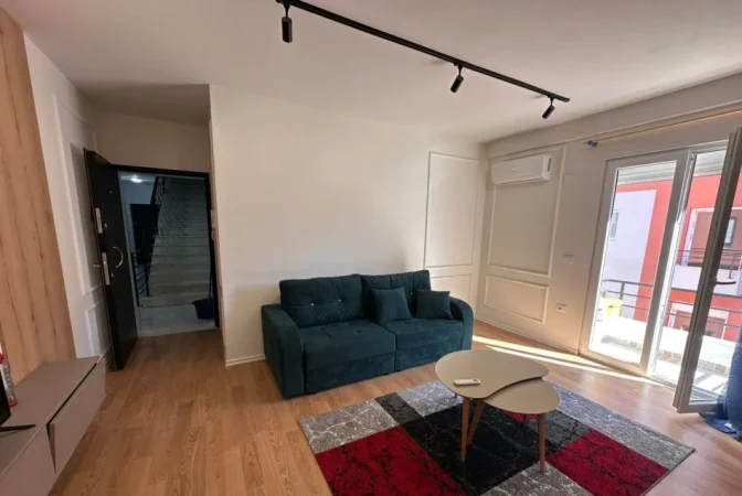 Tirane, jepet me qera apartament 1+1 Kati 3, 70 m² 600 € 