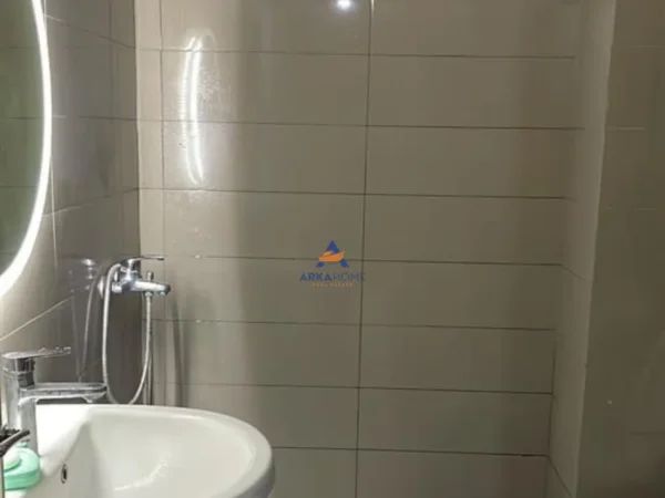 Tirane, shitet apartament 1+1+Ballkon Kati 6, 70 m² 105.000 € (UNAZA E RE,KOMPLEKSI FRATARI)