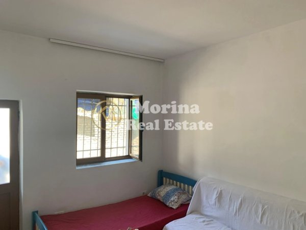 Tirane, jepet me qera apartament duplex Dublex Kati 1, 56 m² 400 € (Shkolla E Baletit)