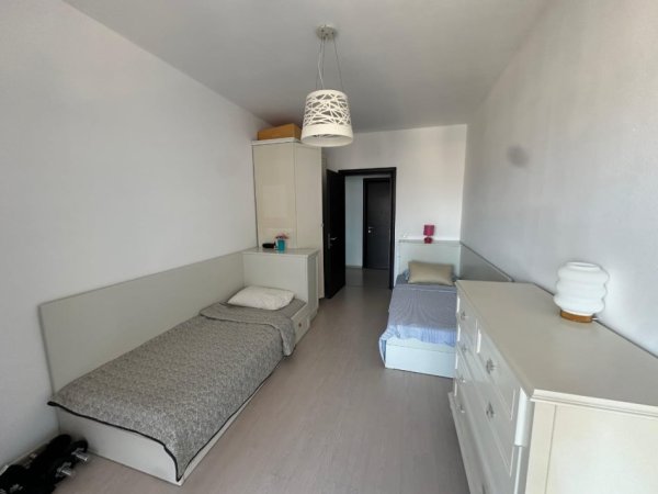Tirane, jepet me qera apartament 2+1+Aneks+Ballkon Kati 7, 133 m² 800 € (komuna e parisit)