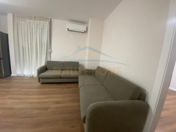 Tirane, jepet me qera apartament 2+1 Kati 2, 67 m² 750 € (RRUGA E BARRIKADAVE)