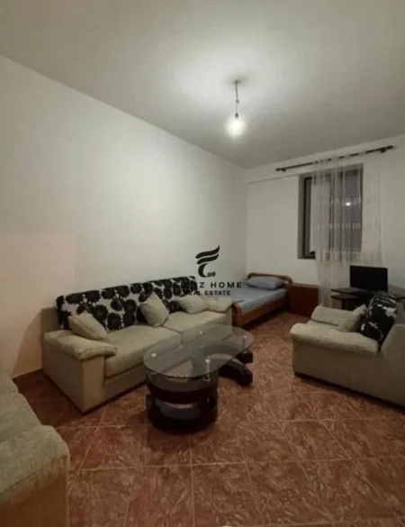 Tirane, jepet me qera apartament 1+1 Kati 1, 100 m² 450 € (DON BOSKO)