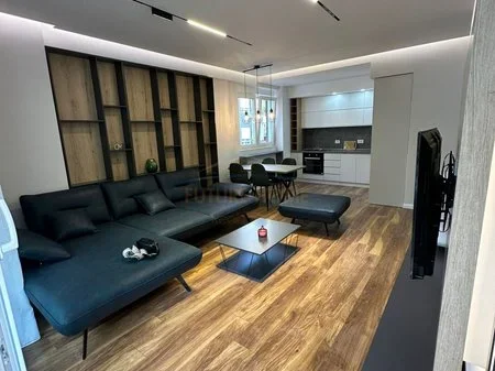 Tirane, jepet me qera apartament 2+1 Kati 1, 86 m² 120.000 €