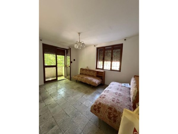 Tirane, shitet apartament 3+1 Kati 2, 80 m² 170.000 € 