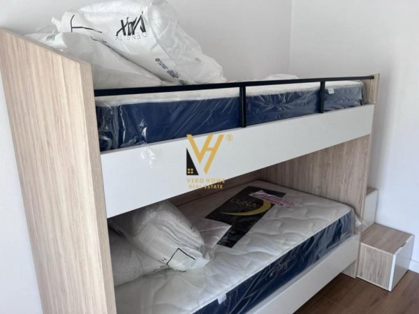 Tirane, jepet me qera apartament 2+1+Ballkon Kati 9, 88 m² 450 € (FRESK)