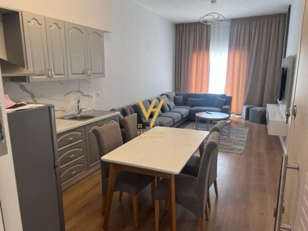 Tirane, jepet me qera apartament 2+1+Ballkon Kati 9, 88 m² 450 € (FRESK)