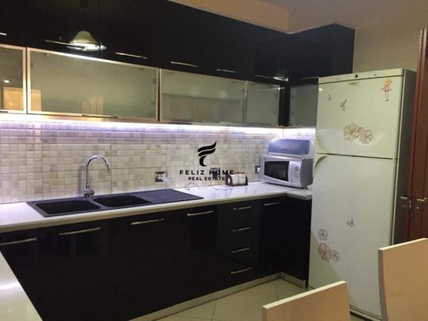 Tirane, jepet me qera apartament 1+1+Ballkon Kati 3, 80 m² 400 € (ASTIR)
