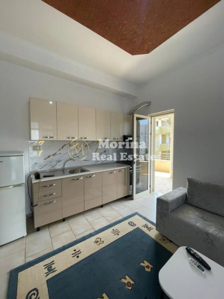 Tirane, jepet me qera apartament 2+1 Kati 2, 90 m² 500 € (Vilat Amerikane)