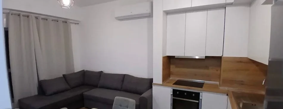 Tirane, jepet me qera apartament 1+1+Ballkon Kati 2, 55 m² 420 € (Rezidenca Kaimi)