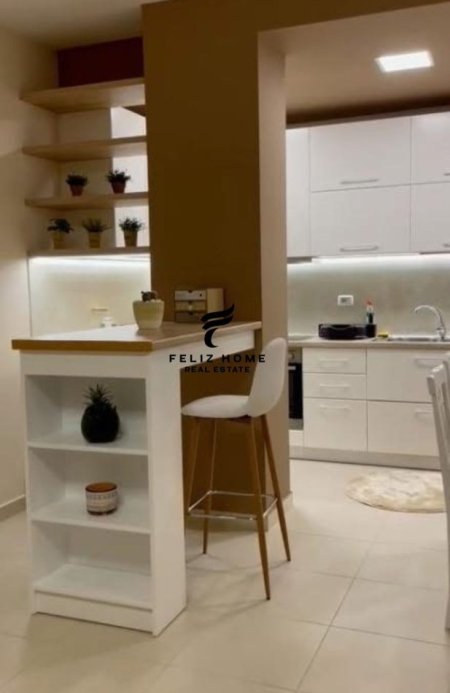 Tirane, jepet me qera apartament 1+1 Kati 3, 70 m² 550 € (LIQENI I THATE)