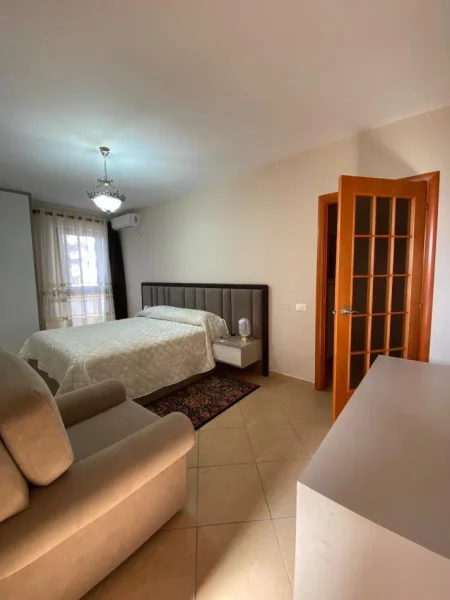 Tirane, jepet me qera apartament 1+1+Ballkon Kati 5, 60 m² 800 € (STADIUMI AIR ALBANIA)