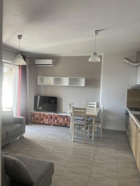 Tirane, jepet me qera apartament 1+1+Ballkon Kati 5, 60 m² 400 € (SIRI KODRA)