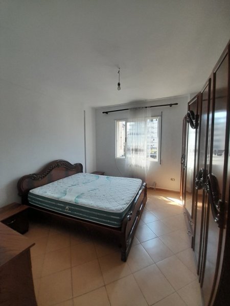 Apartament  2+1 me Qera, 400E ,në Qendër Freskut -Tiranë