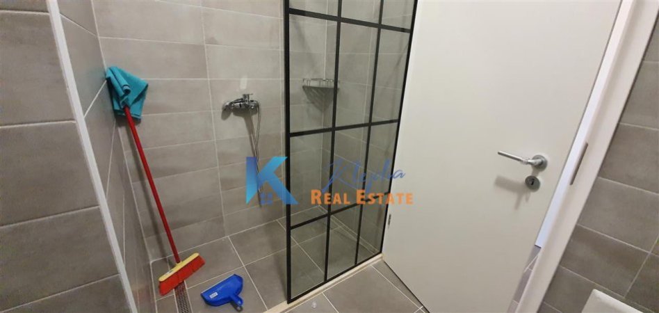 Tirane, jap me qera apartament 2+1+Ballkon Kati 0, 82 m² 450 € (Ali Dem, te kompleksi Mangalem)