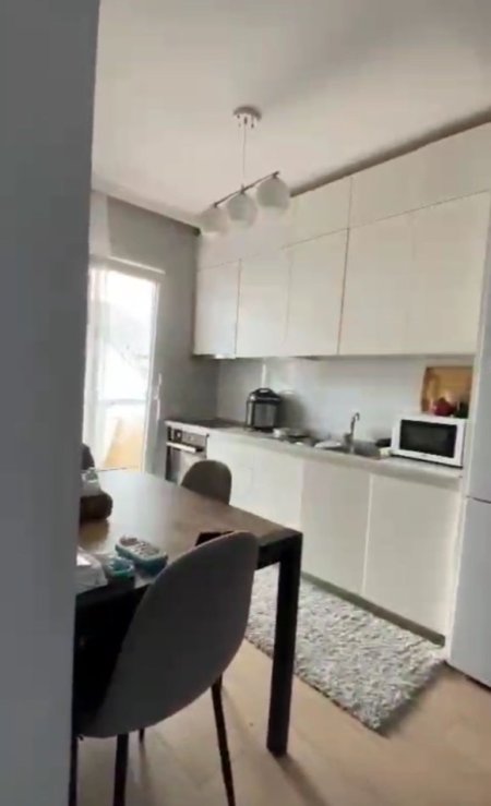 Tirane, shitet apartament 2+1+Ballkon Kati 4, 80 m² 150.000 € (FRESKU)