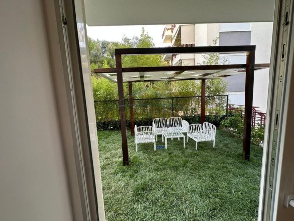 Tirane, jepet me qera apartament 2+1+Ballkon Kati 1, 100 m² 1.200 € (Liqeni i Thate)