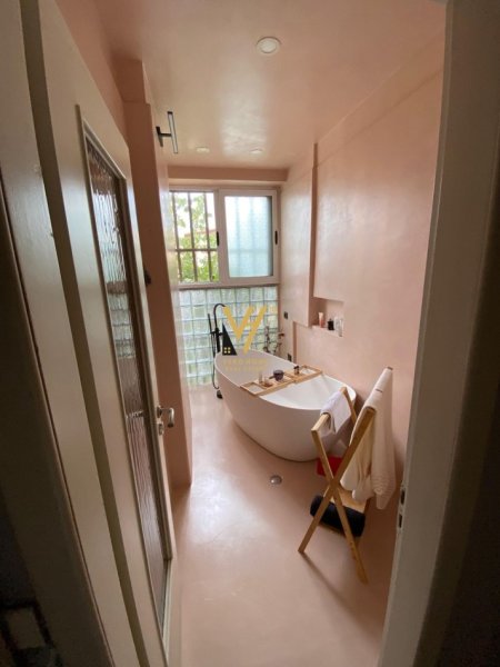 Tirane, shitet apartament 2+1+Ballkon Kati 2, 106 m² 300.000 € (URA E TABAKVE,QENDER)